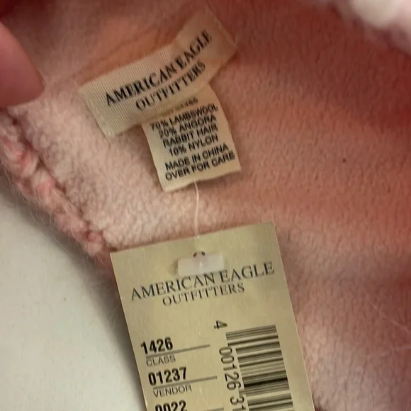 American Eagle winter hat - Picture 4 of 4